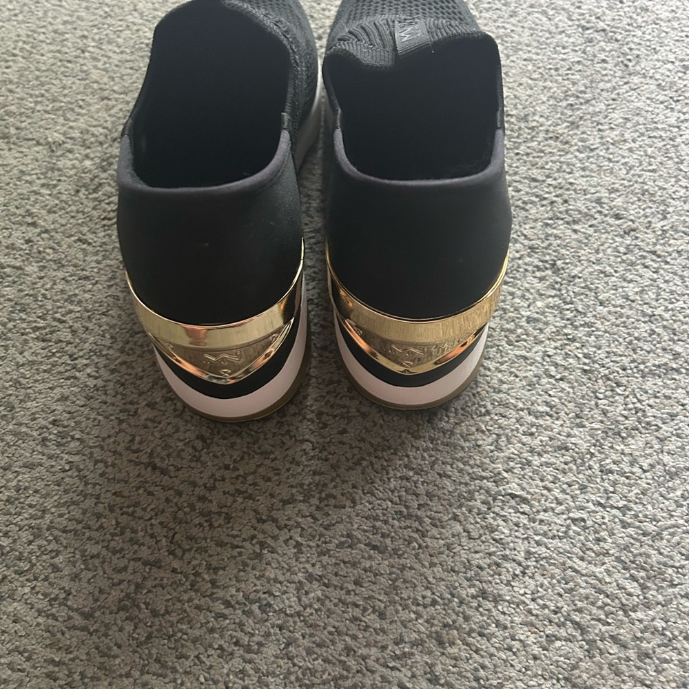 Skechers Black and Gold hands free slip on Sneakers (worn once!) - Picture 6 of 10